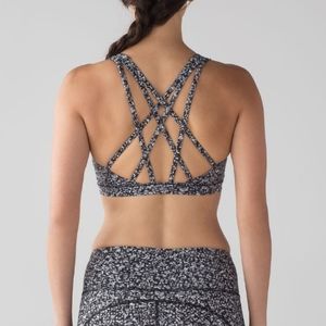 Lululemon Free to be serene bra size 10
